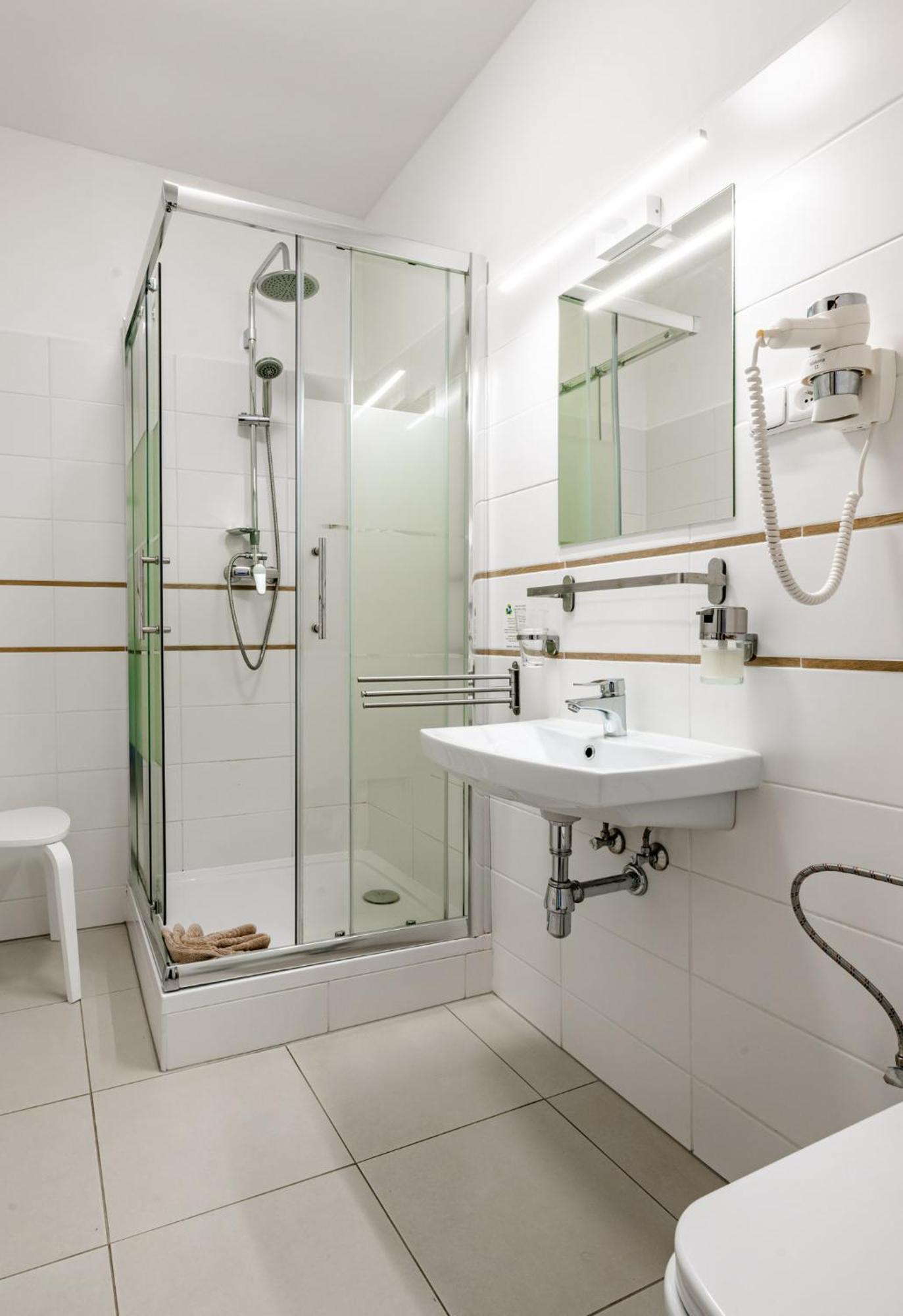 Hotel švýcarský Dům 3*
