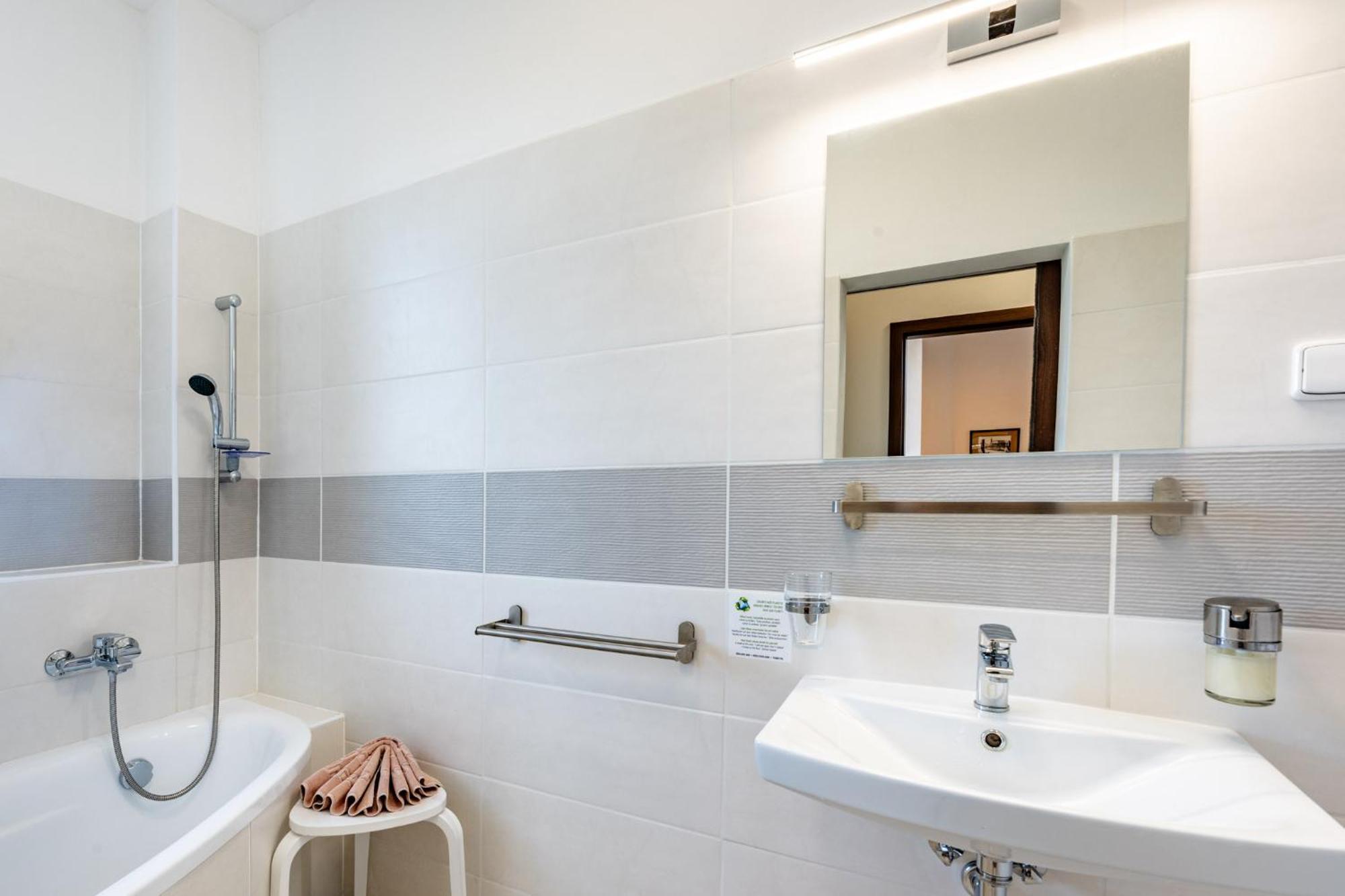 Hotel švýcarský Dům 3*
