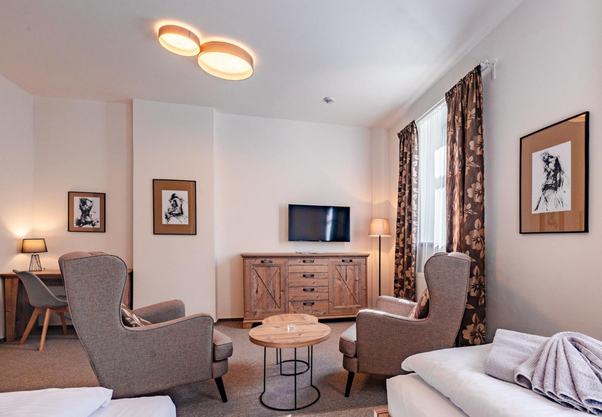 Hotel švýcarský Dům 3*