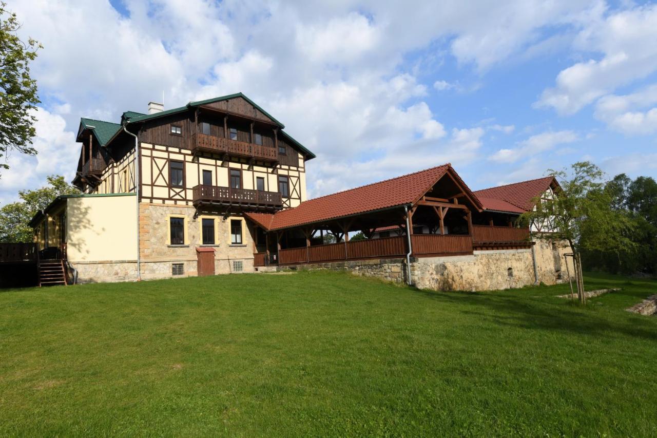 Hotel švýcarský Dům 3*